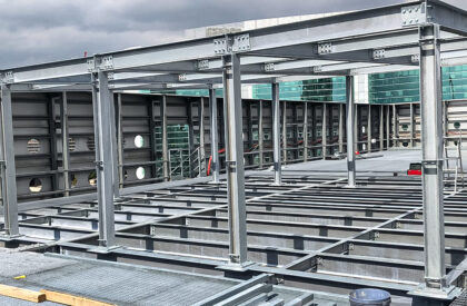 Carpenteria metallica strutturale in ferro per edificio in costruzione - © Metalsystem Milano