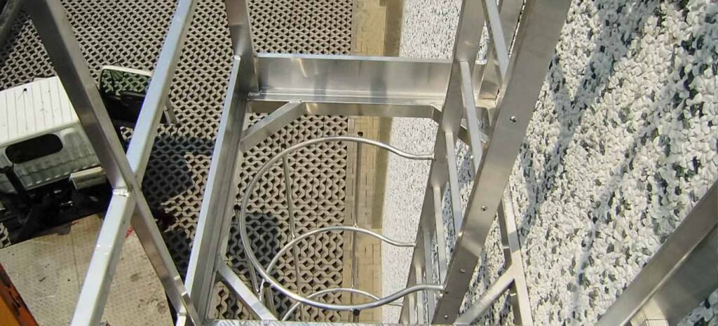 Dettaglio botola apertura scala alla marinara - © Metalsystem Milano