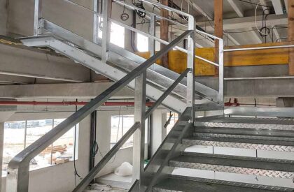 Dettaglio scale interne per edificio ASM Vercelli - Metalsystem Milano