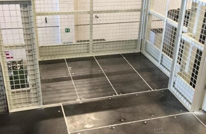 Scala con gabbia per misurazioni, GKN - Metalsystem Milano
