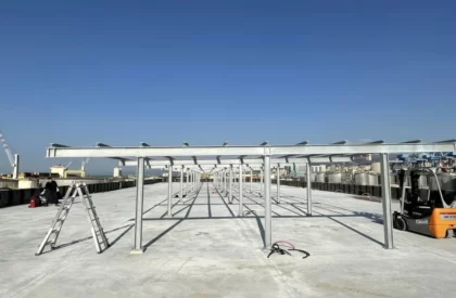 Dettaglio struttura tettoia in ferro per impianto fotovoltaico - AOC Genova Porto