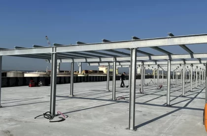 Installazione tettoia in ferro per impianto fotovoltaico - AOC Genova Porto